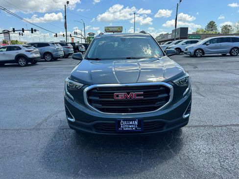 Used 2018 GMC Terrain SLE w/ Driver Convenience Package image 3