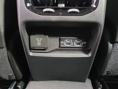 New 2025 Jeep Grand Cherokee Laredo w/ Luxury Tech Group I image 31