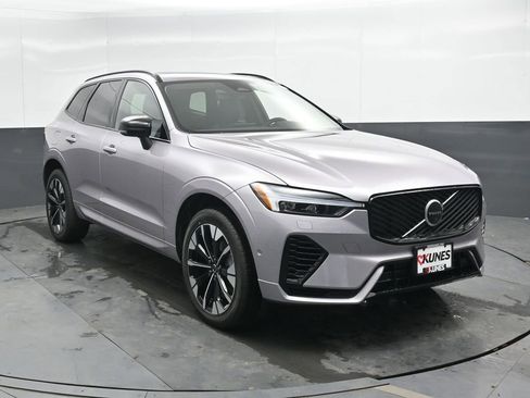 New 2026 Volvo XC60 T8 Plus w/ Climate Package AWD/4WD image 5