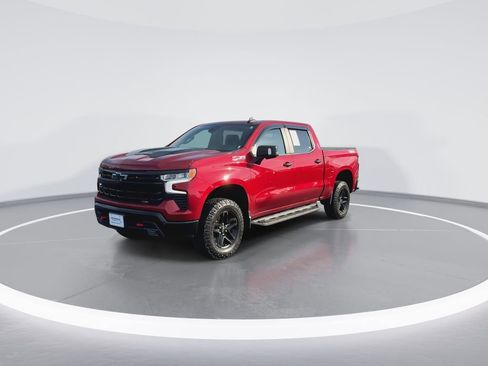 Used 2022 Chevrolet Silverado 1500 LT Trail Boss w/ Convenience Package II AWD/4WD image 4