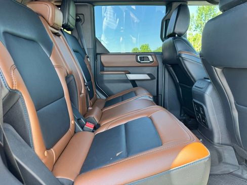 Used 2022 Ford Bronco Outer Banks AWD/4WD image 13