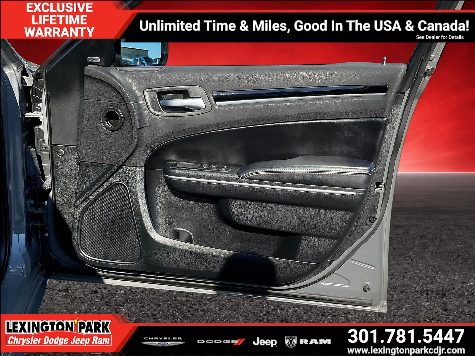 Used 2018 Chrysler 300 S RWD image 27
