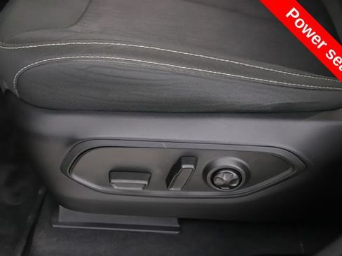 Used 2025 Jeep Grand Cherokee Laredo X AWD/4WD image 18