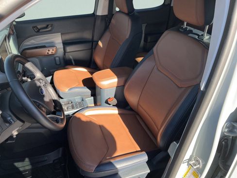 Used 2024 Ford Maverick Lariat w/ FX4 Off-Road Package image 11