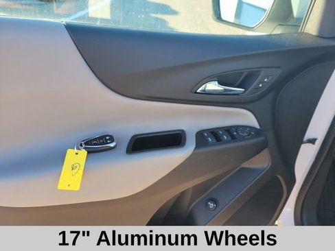 Used 2024 Chevrolet Equinox LT image 14