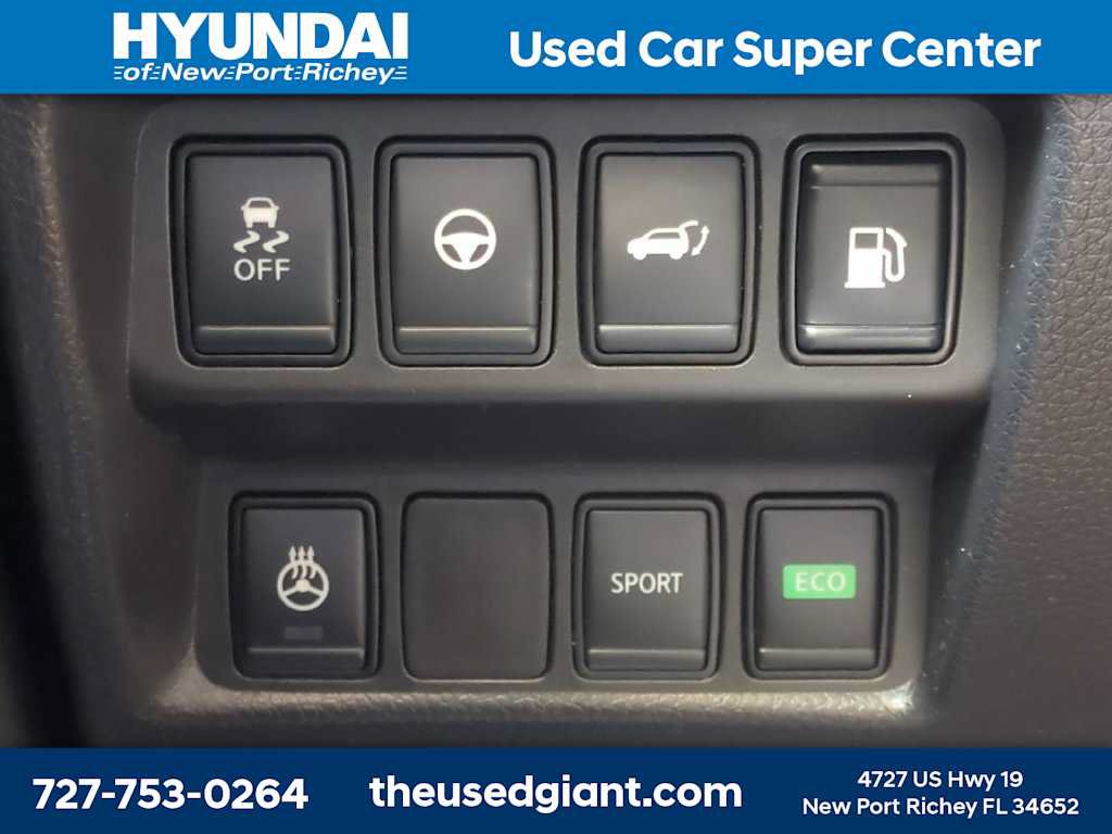 Used 2019 Nissan Rogue SV w/ Premium Package FWD image 25