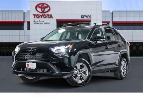 Certified 2025 Toyota RAV4 XLE w/ Convenience Package FWD image 1