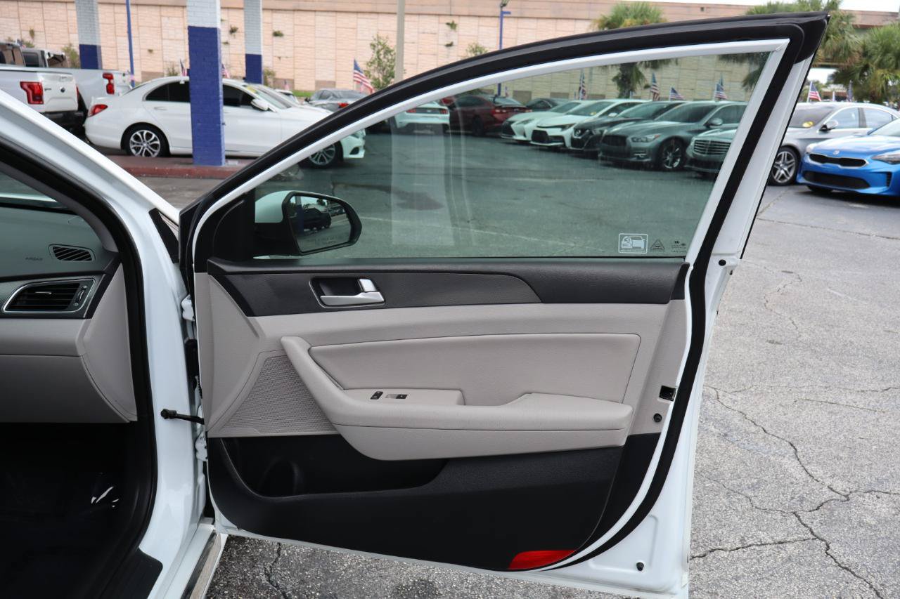 Used 2016 Hyundai Sonata Sport FWD image 13