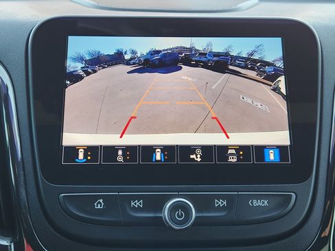 Used 2024 Chevrolet Equinox RS w/ RS Leather Package image 21