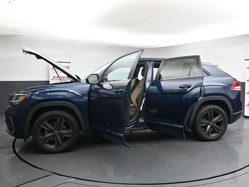 Used 2021 Volkswagen Atlas Cross Sport SE AWD/4WD image 42