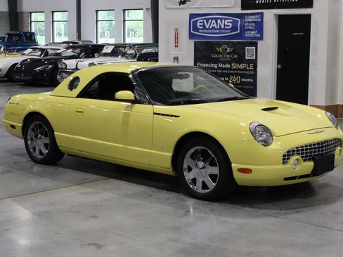 Used 2002 Ford Thunderbird RWD image 18
