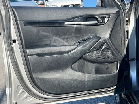 Used 2023 Kia Seltos LX image 16