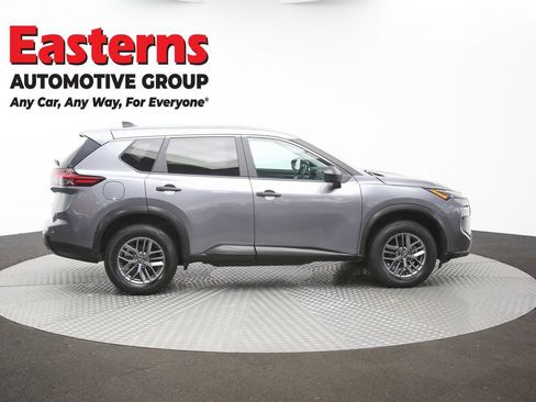 Used 2024 Nissan Rogue S AWD/4WD image 40