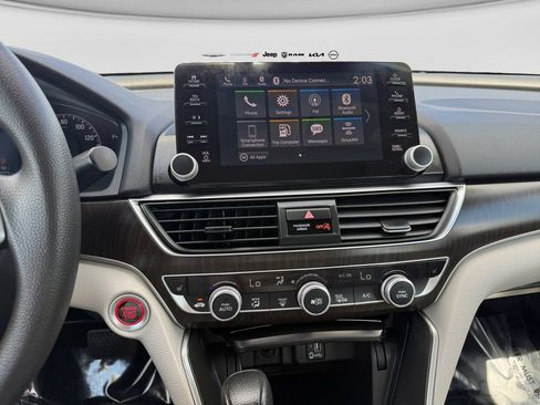 Used 2018 Honda Accord EX image 13