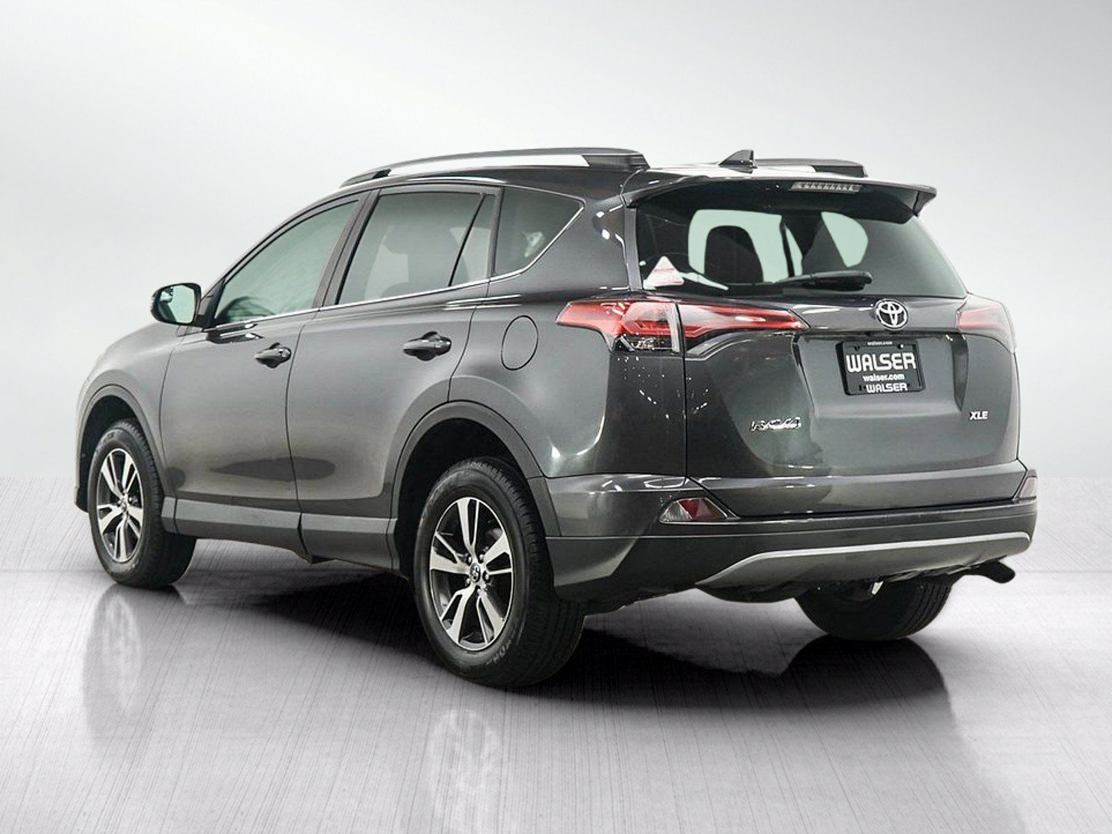 Used 2017 Toyota RAV4 XLE w/ Carpet Mat Package FWD image 3