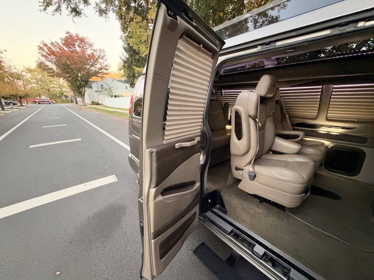 Used 2022 GMC Savana 2500 w/ Enhanced Convenience Package RWD image 25