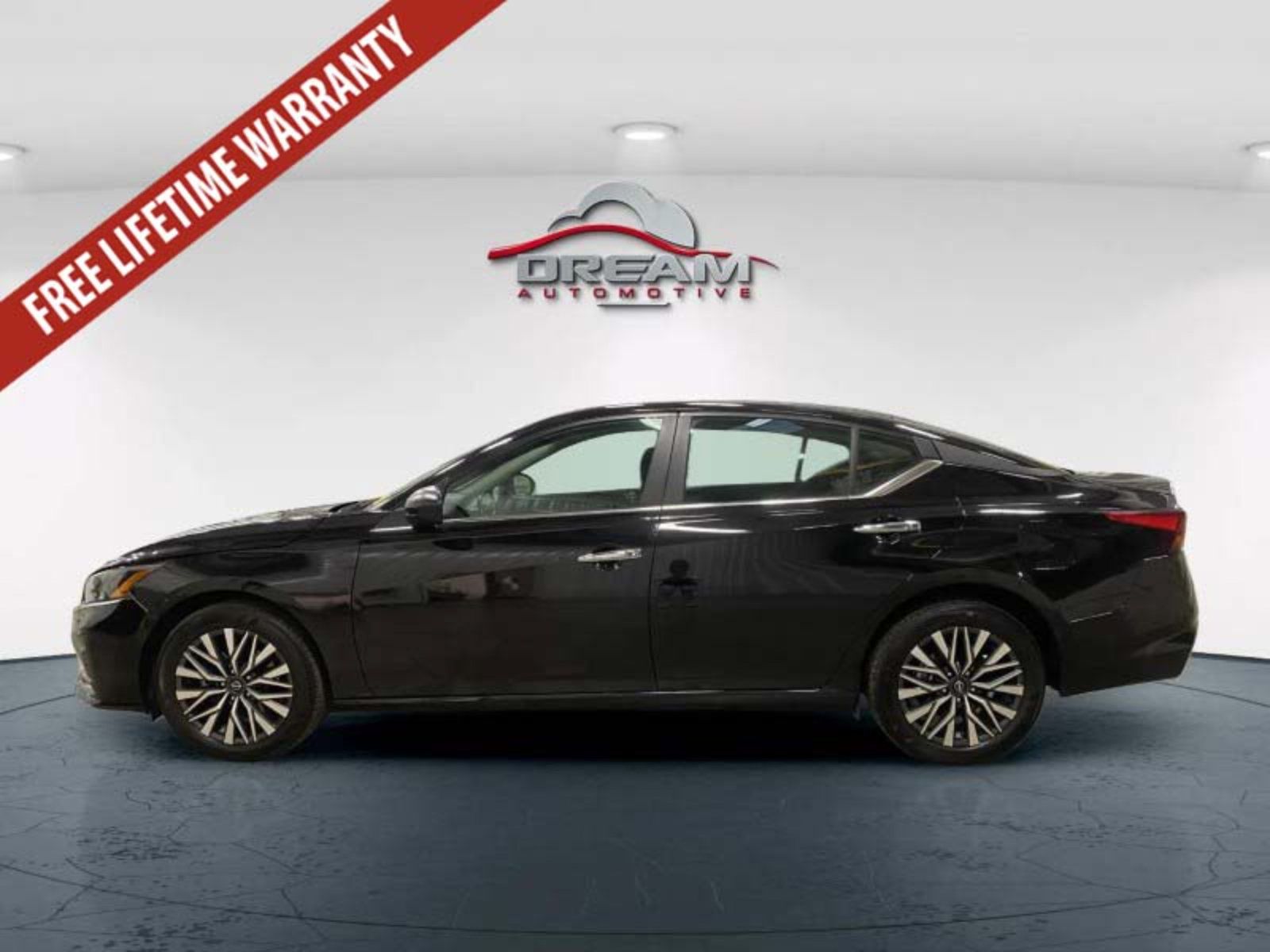 Used 2025 Nissan Altima 2.5 SV AWD/4WD image 17