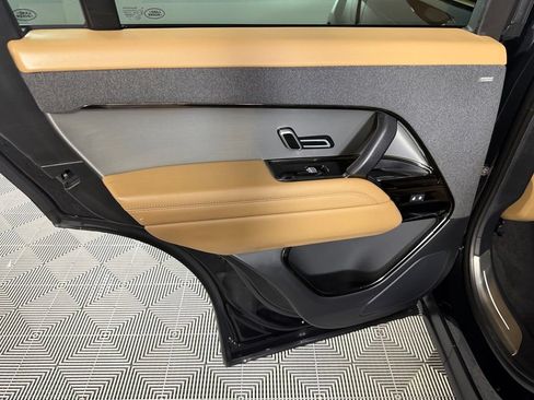 Used 2025 Land Rover Range Rover Sport SE AWD/4WD image 27