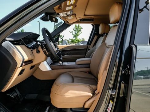 New 2026 Land Rover Range Rover Long Wheelbase SE AWD/4WD image 4