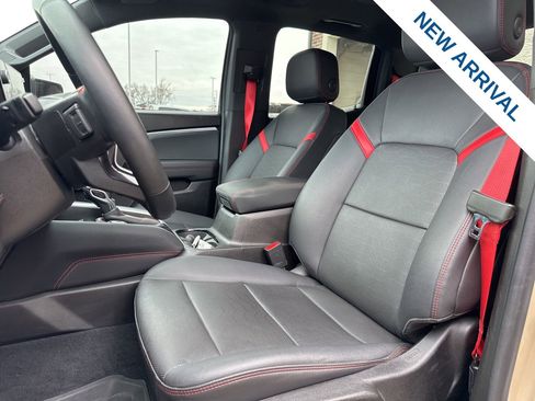 Used 2024 Chevrolet Colorado Z71 w/ Z71 Convenience Package 2 image 15