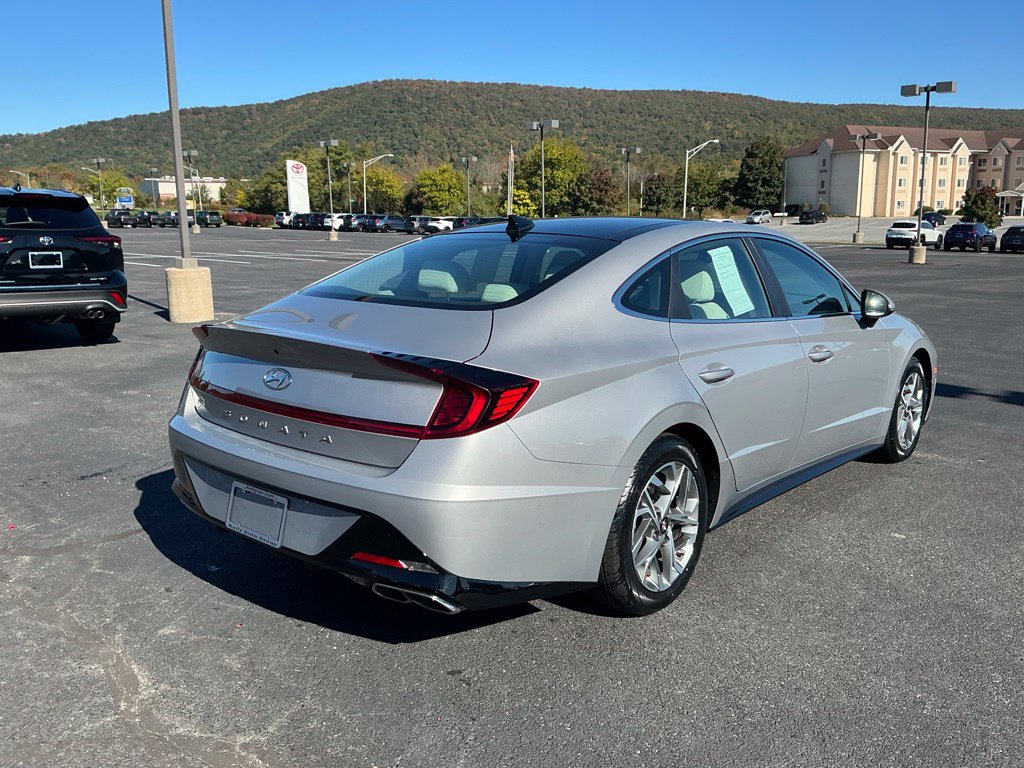 Certified 2023 Hyundai Sonata SEL w/ Convenience Package FWD image 7