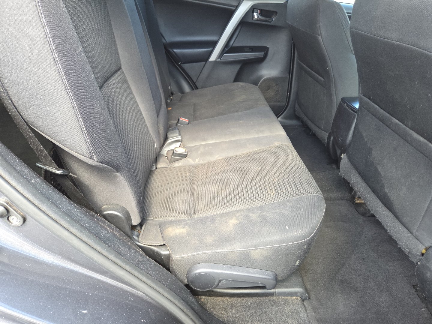 Used 2018 Toyota RAV4 XLE w/ Plus Extra Value Package FWD image 20