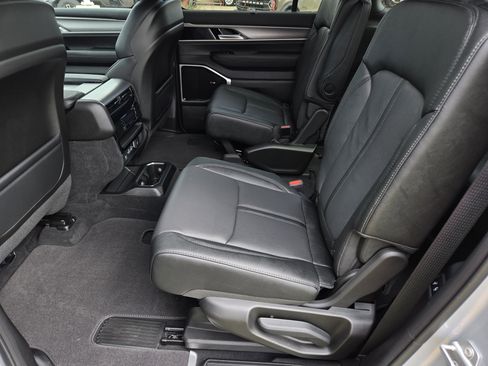 New 2026 Jeep Grand Wagoneer Limited AWD/4WD image 20