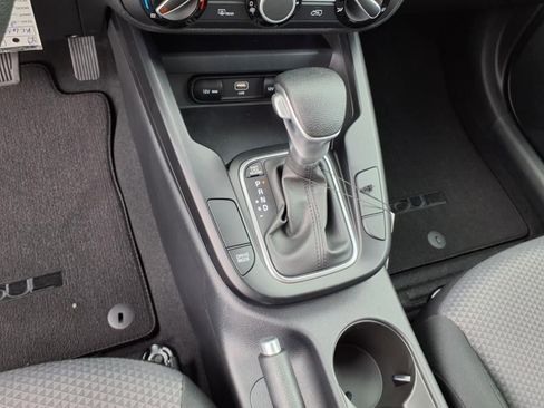 New 2025 Kia Soul LX image 24