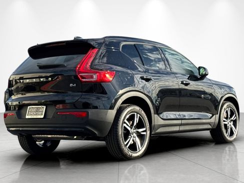 New 2026 Volvo XC40 B4 Core w/ Protection Package Premier image 6