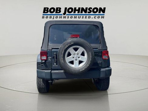 Used 2017 Jeep Wrangler Unlimited Sport w/ Quick Order Package 24S AWD/4WD image 4