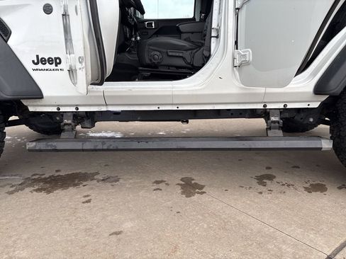 Used 2024 Jeep Wrangler Sport S image 35