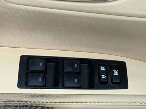 Used 2014 Lexus ES 350 w/ Premium Package FWD image 23