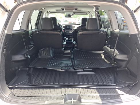Used 2019 Honda Pilot Touring image 25