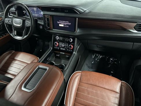 Used 2024 GMC Yukon Denali Ultimate image 11