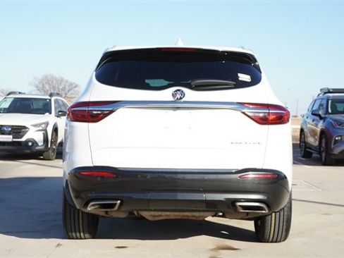 Used 2019 Buick Enclave Essence w/ LPO, Sport Appearance Package image 8