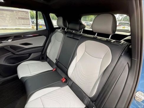 New 2025 Volkswagen Tiguan SE R-Line image 11