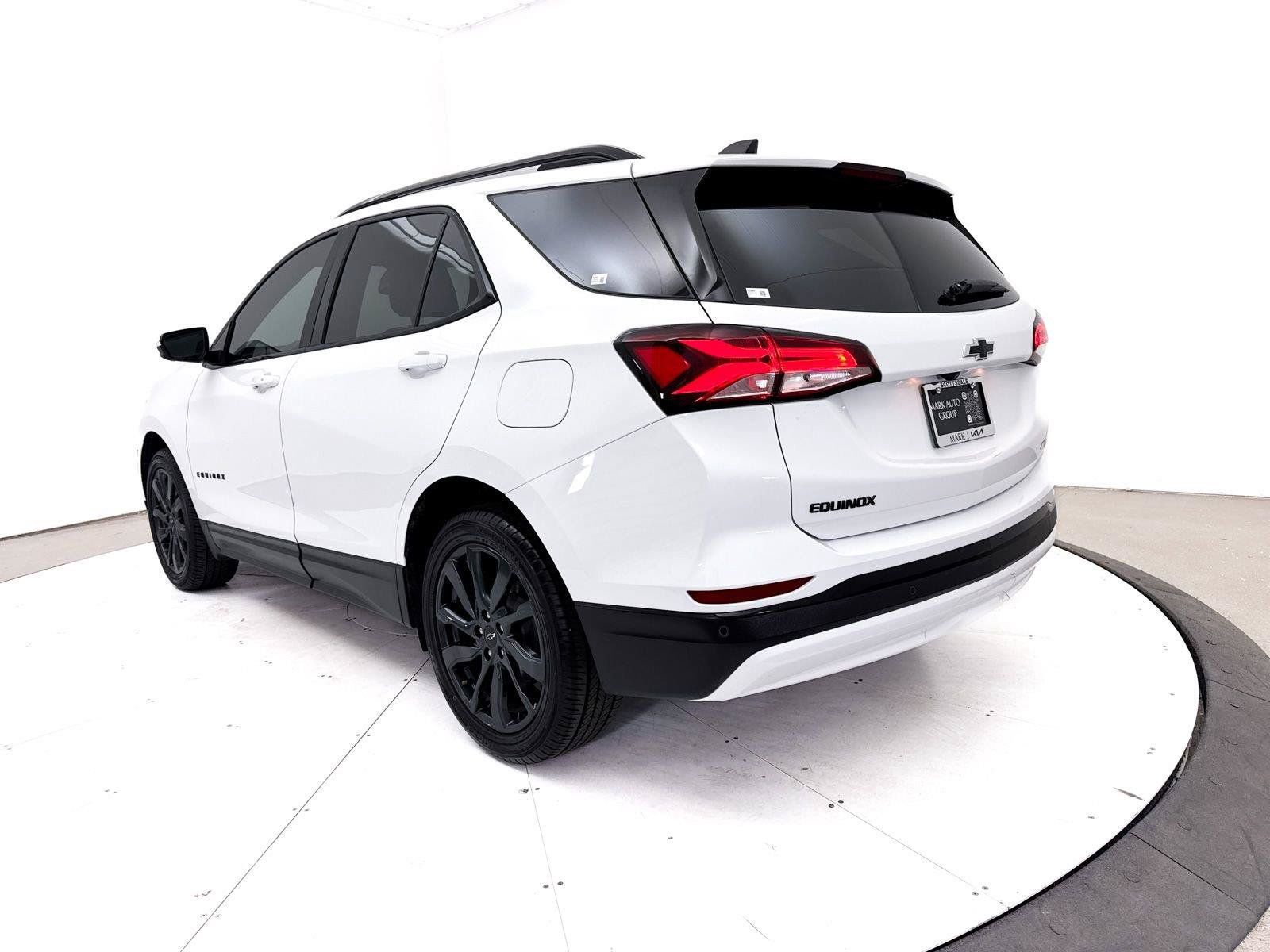 Used 2024 Chevrolet Equinox RS FWD image 14