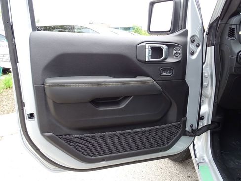 Used 2024 Jeep Wrangler Sahara w/ Safety Group image 24