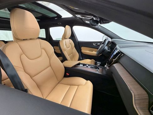 Used 2019 Volvo XC60 T6 Inscription w/ Protection Package Premier AWD/4WD image 41