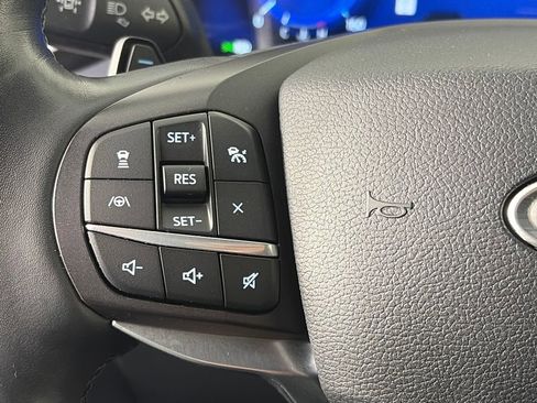 Certified 2020 Ford Explorer Platinum w/ Premium Technology Package AWD/4WD image 17