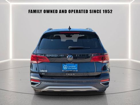 Used 2023 Volkswagen Taos SE w/ Black Wheel Package FWD image 5