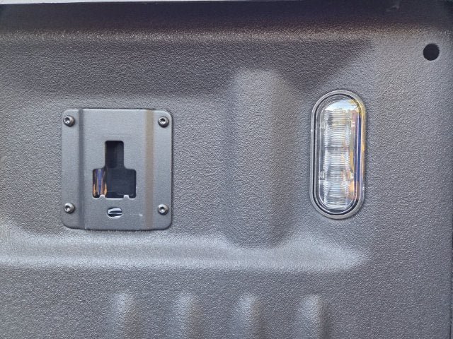 Used 2019 Ford F150 Platinum w/ Equipment Group 701A Luxury AWD/4WD image 18