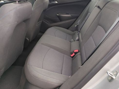 Used 2018 Chevrolet Cruze LT w/ Convenience Package image 18