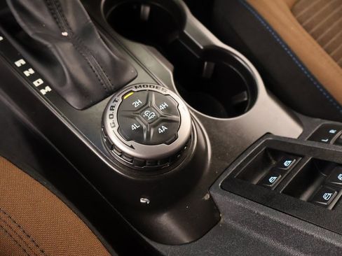 Used 2023 Ford Bronco Outer Banks image 8