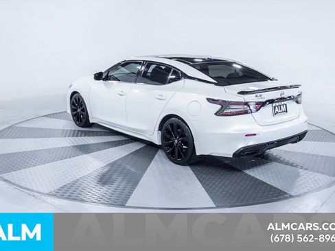 Used 2023 Nissan Maxima SR w/ Sport Mat Group FWD image 7