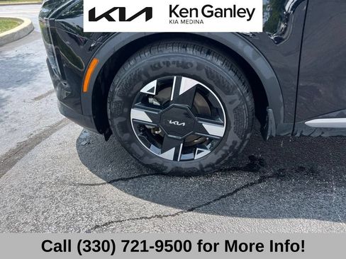 Certified 2026 Kia Sportage LX w/ LX Convenience Package FWD image 17