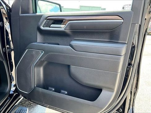 Used 2022 Chevrolet Silverado 1500 RST image 12