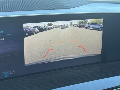 Used 2025 Cadillac Escalade Sport Platinum image 7