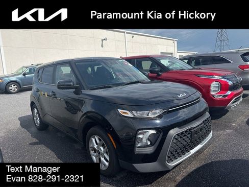 Used 2022 Kia Soul LX w/ Technology Package FWD image 1