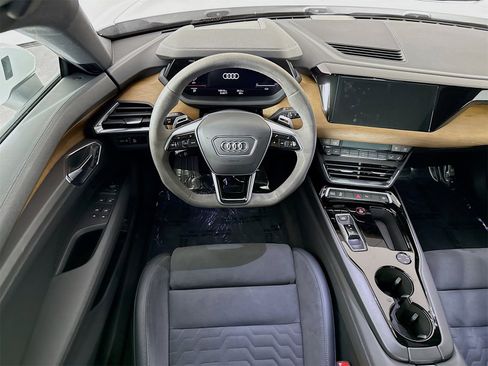 Certified 2022 Audi e-tron GT Premium Plus image 23